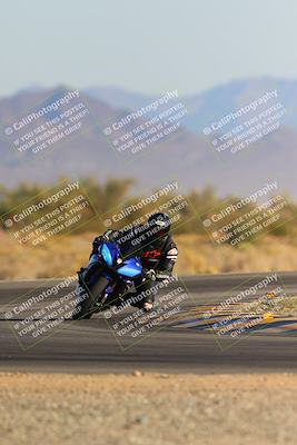 media/Dec-09-2023-SoCal Trackdays (Sat) [[76a8ac2686]]/Turn 15 Set 1 (230pm)/